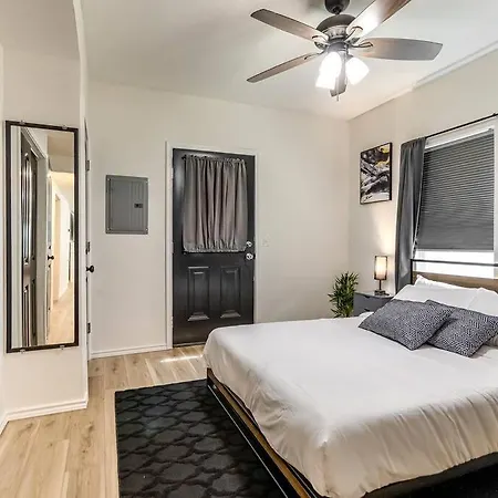 Stylish & Serene Modern Retreat